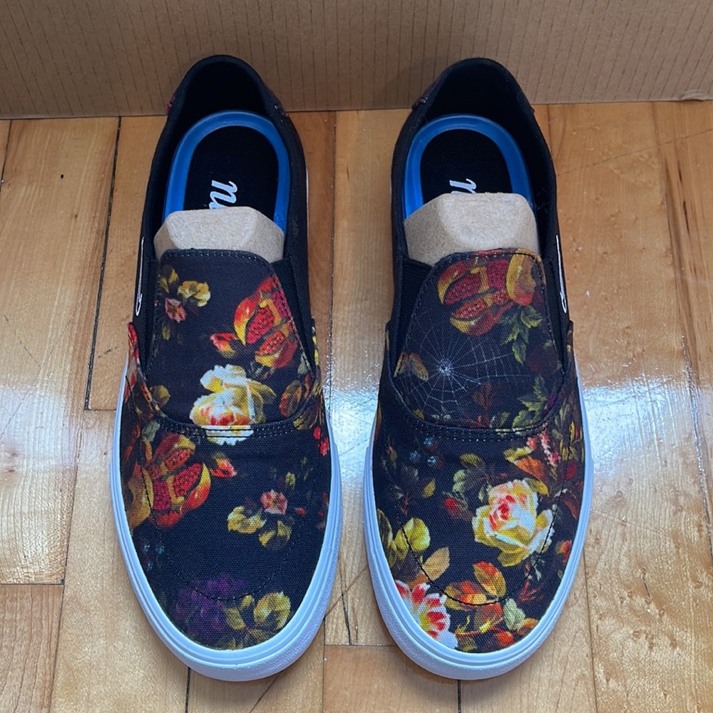 Nike SB Portmore || Solar Floral Slip On Skate Shoe